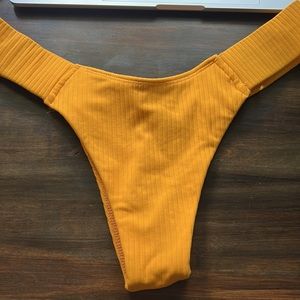 Montce mango ribbed uno bottom